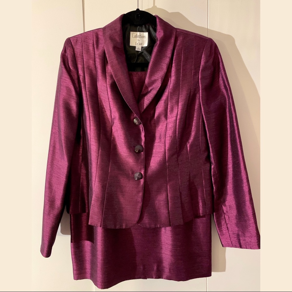 LE SUIT SKIRT SUIT